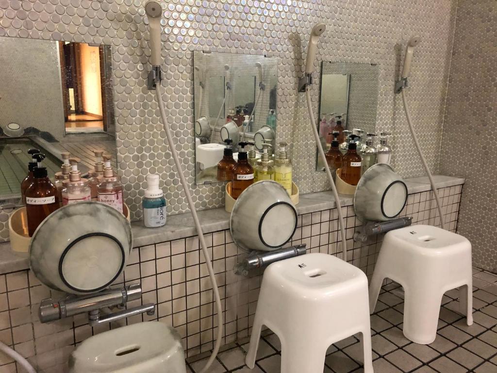 Hotel Harumoto Onsen Shower Area