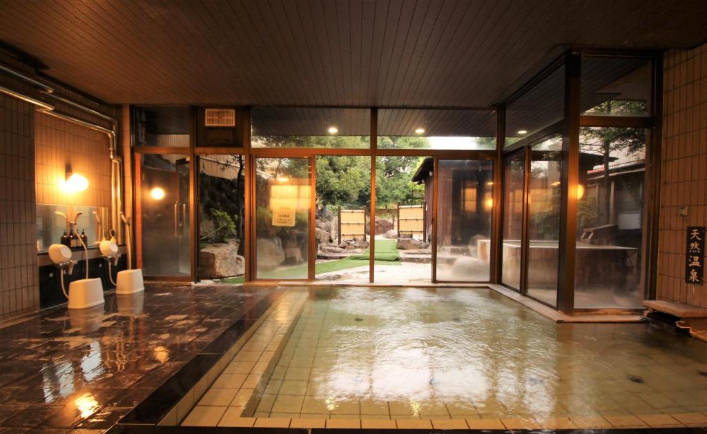 Hotel Hatta Onsen Bath