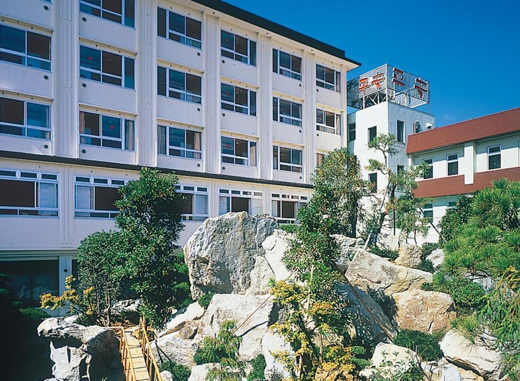 Hotel Heian Garden Exterior