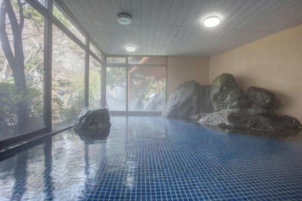 Hotel Heian Onsen Bath