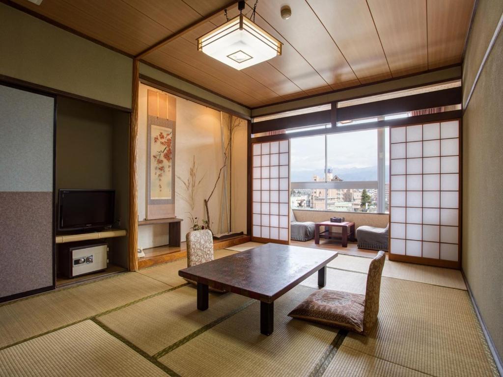 Hotel Heian Tatami Room Interior