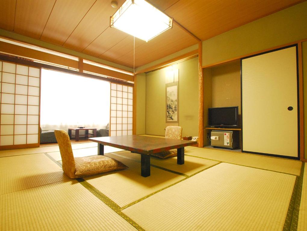 Hotel Heian Traditional Tatami Room