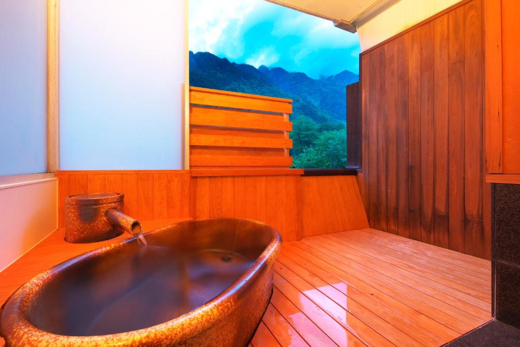 Hotel Hotaka Private Onsen Mountain View