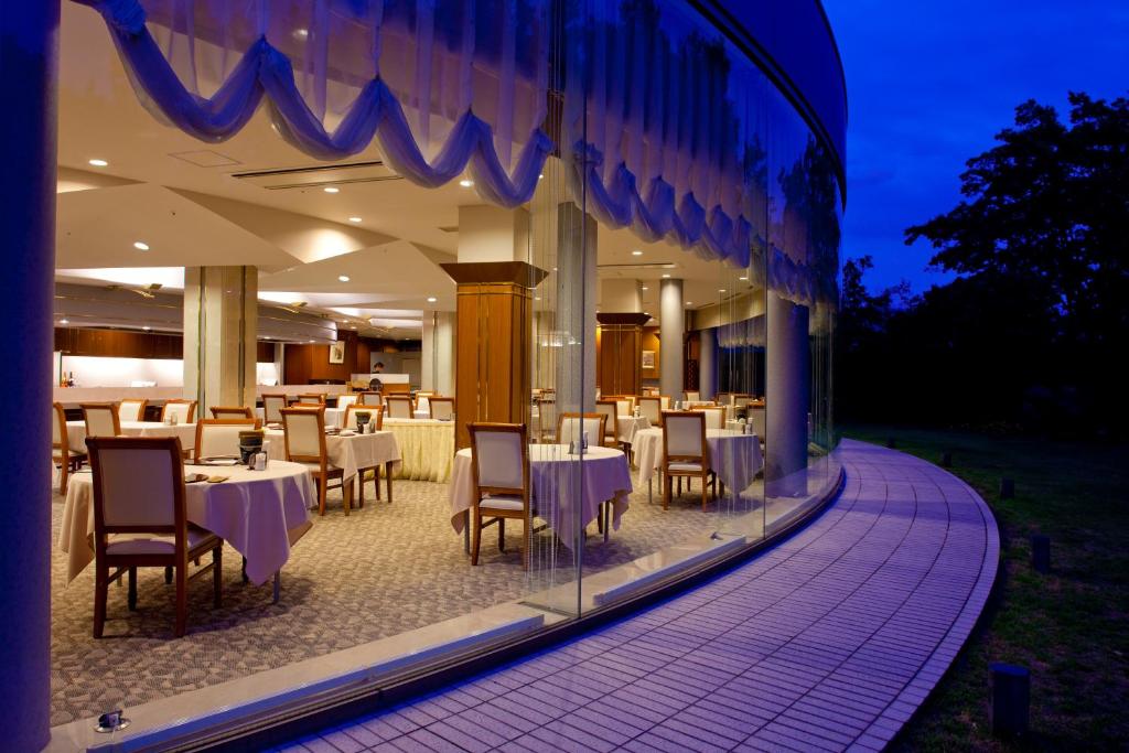 Hotel Kasugai Dining Room Exterior