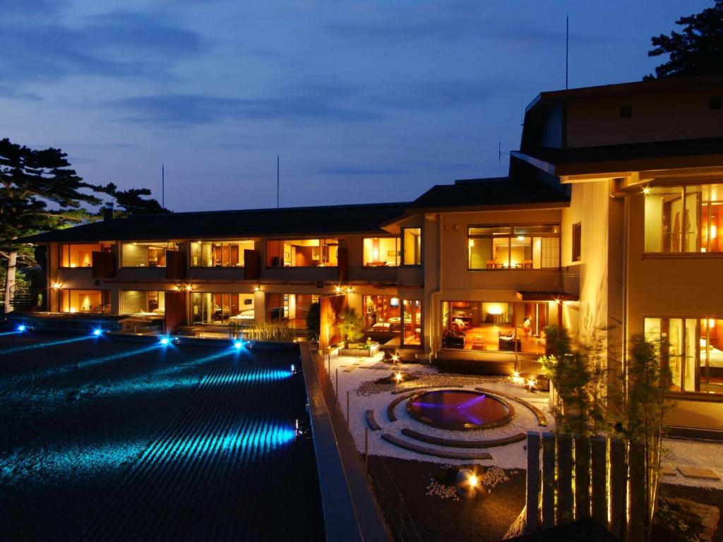 Hotel Kinparo Exterior Night