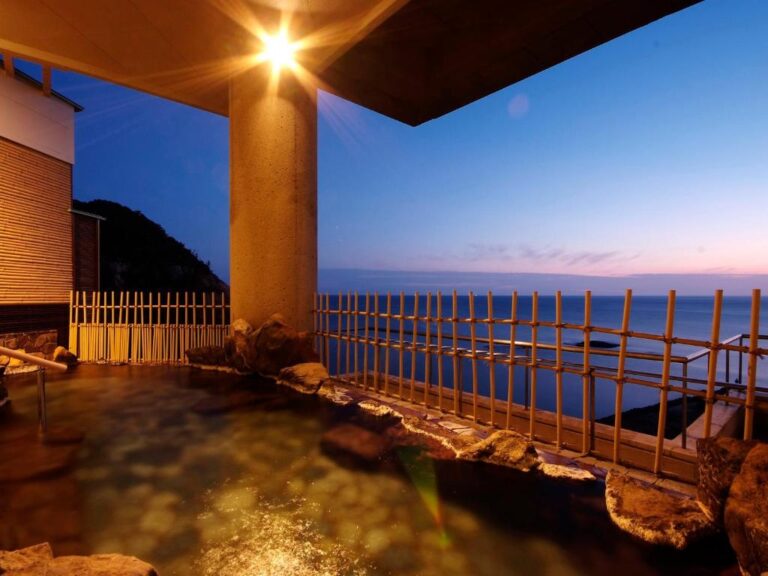 Hotel Kinparo Onsen Sea View