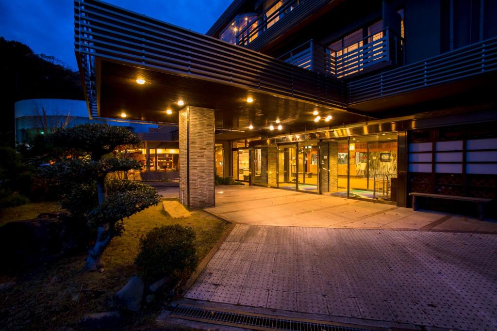 Hotel Kitanoya Entrance Night