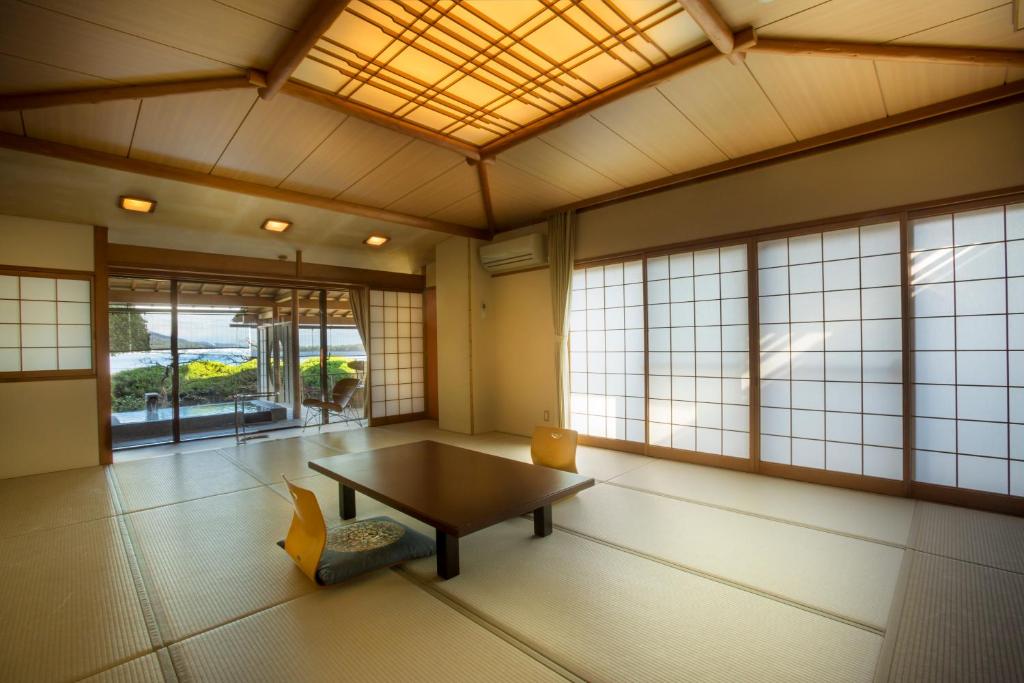 Hotel Kitanoya Traditional Tatami Room