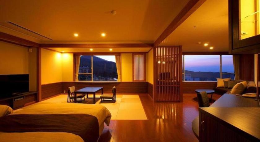 Hotel Kogure Modern Tatami Room