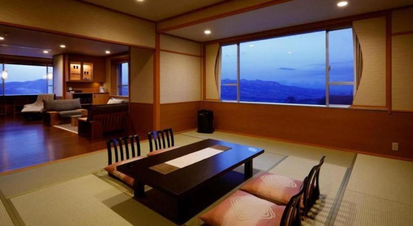 Hotel Kogure Tatami Room And View