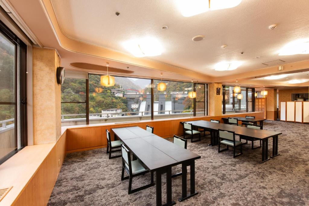 Hotel Kurobe Dining Area
