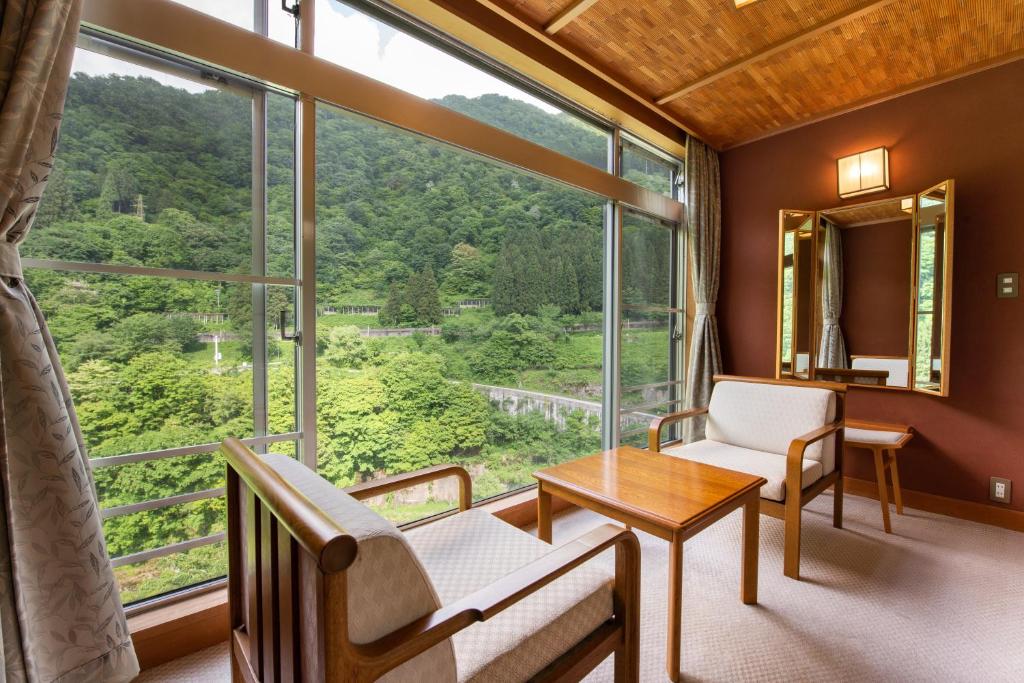 Hotel Kurobe Lounge Area