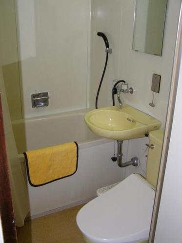 Hotel Masyu Compact Bathroom