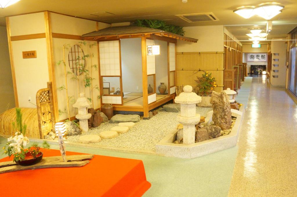 Hotel Michishio Hallway Garden