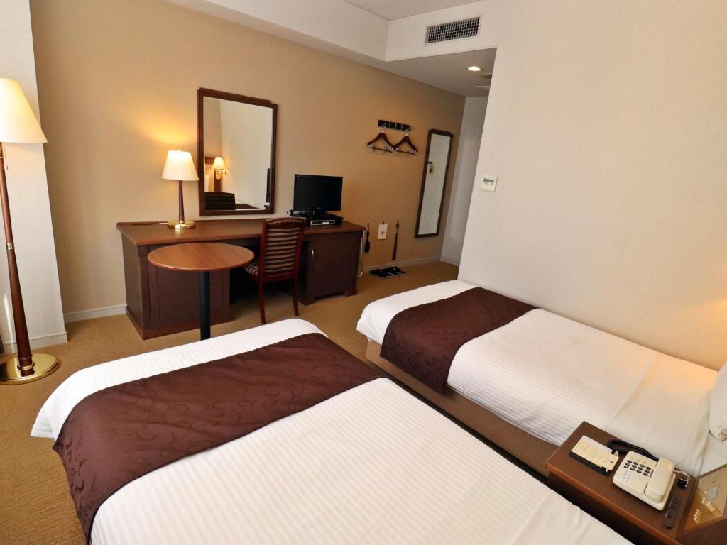Hotel Monarque Tottori Twin Room