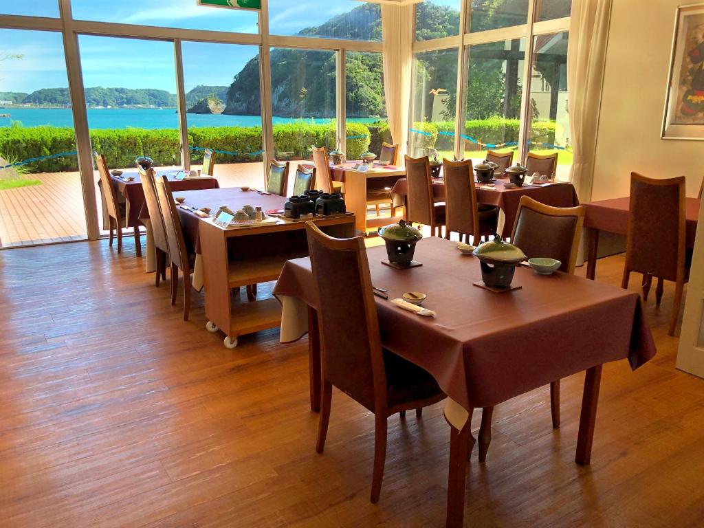 Hotel Nagisaya Dining Room Sea View