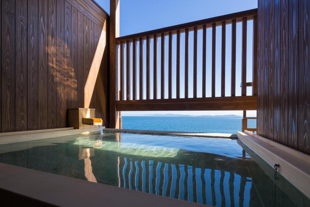 Hotel New Awaji Onsen Bath