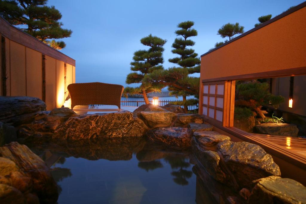 Hotel New Awaji Outdoor Onsen