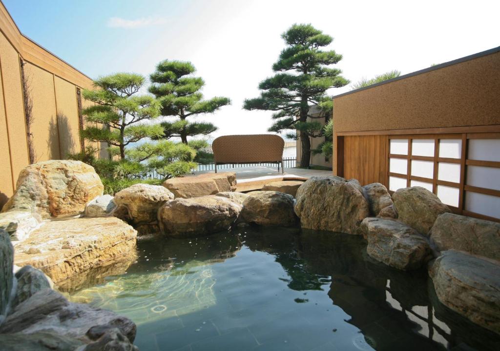 Hotel New Awaji Outdoor Onsen