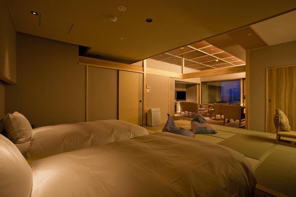 Hotel New Awaji Traditional Room