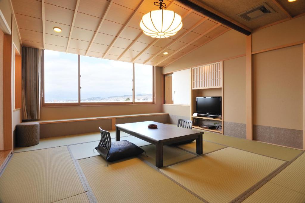 Hotel New Kotobuki Tatami Room View