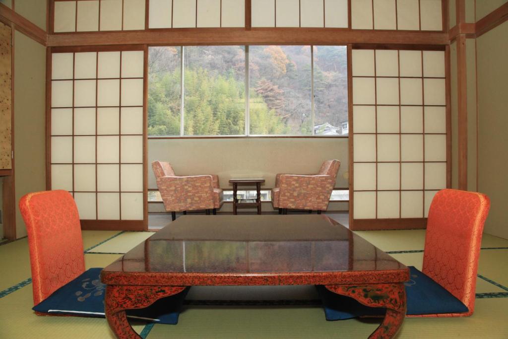 Hotel New Kotobuki Tatami Room View