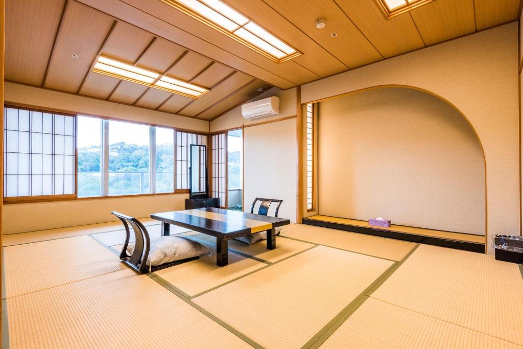 Hotel New Okabe Tatami Room
