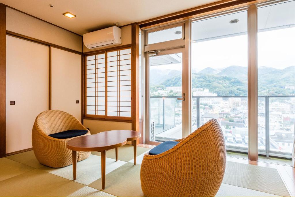 Hotel New Okabe Tatami Room Wicker Chairs