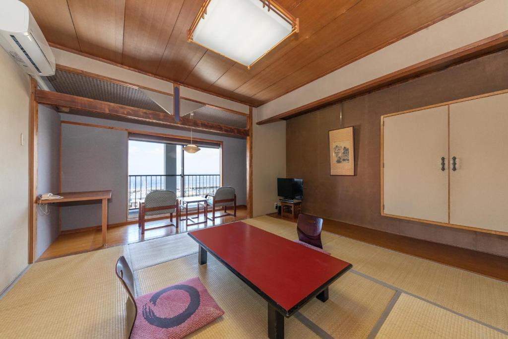 Hotel New Tsuruta Tatami Room View