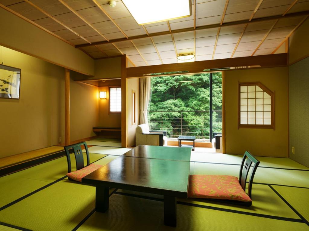 Hotel Ogawa Tatami Room View