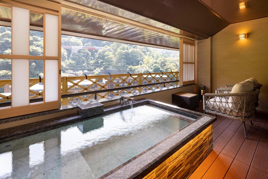 Hotel Okada Onsen Balcony