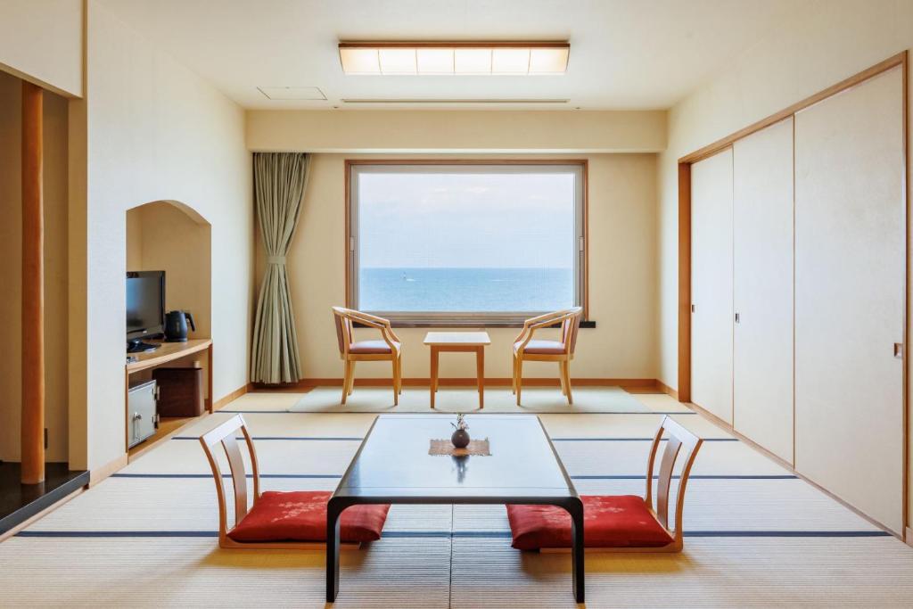 Hotel Oosado Tatami Room Sea View