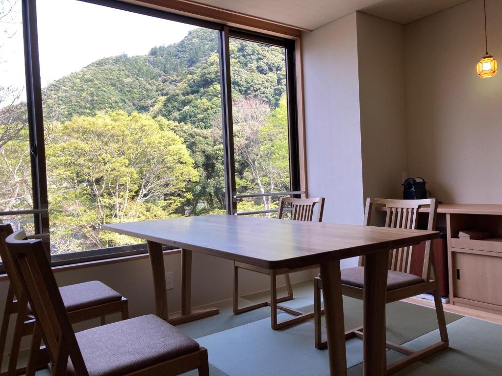 Hotel Park Dining Area Mountain View
