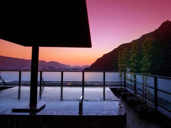 Hotel Park Outdoor Onsen Sunset