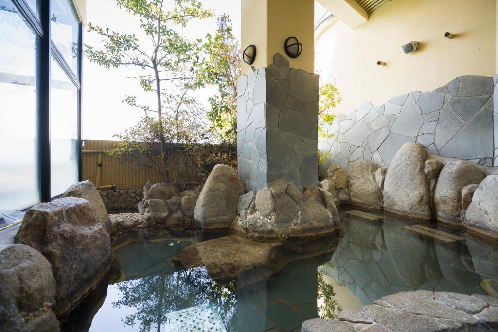 Hotel Ryutoen Onsen Bath