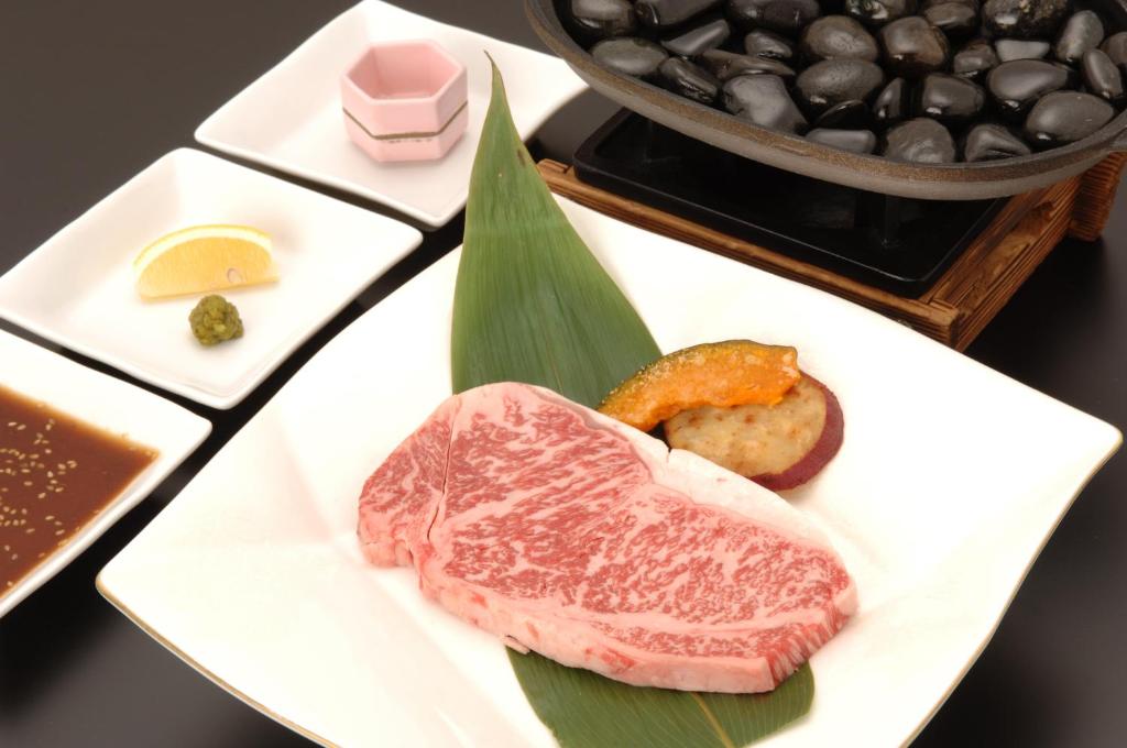 Hotel Saginoyu Wagyu Steak Set