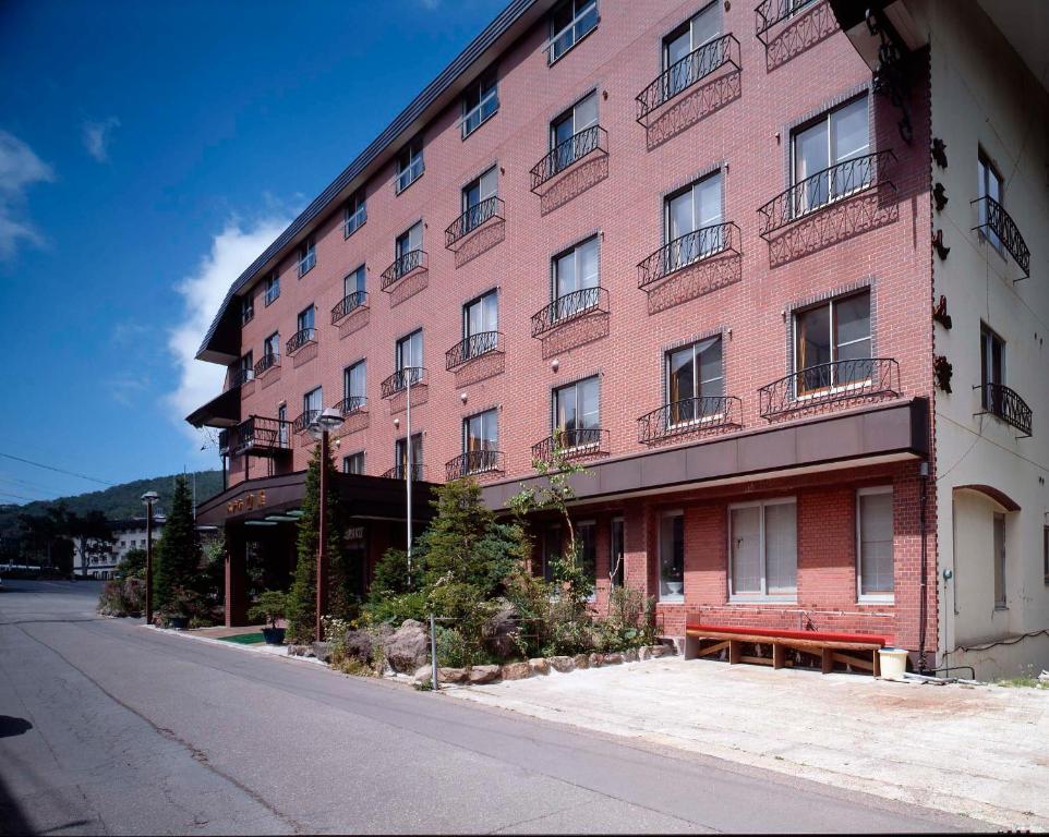 Hotel Sanraku Exterior Building