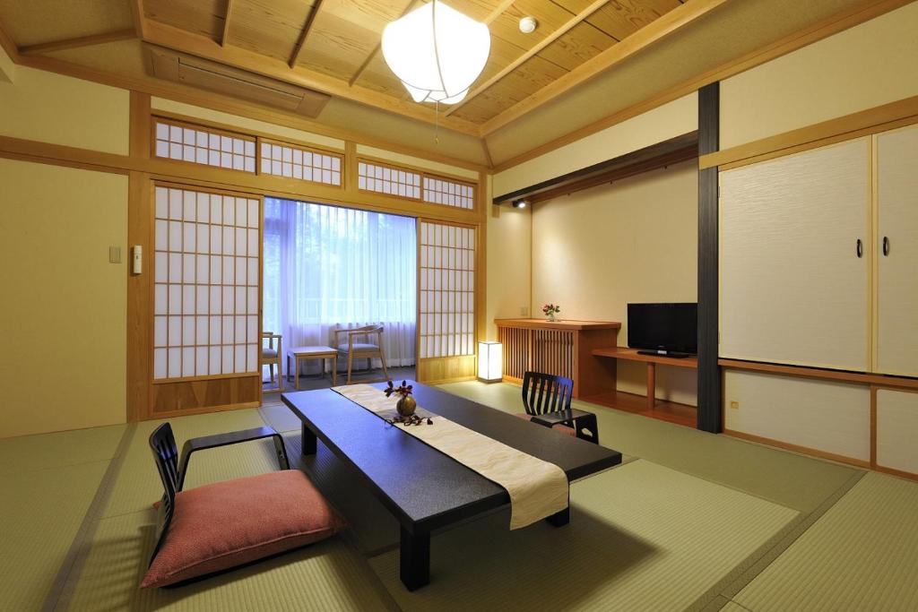 Hotel Seifuen Tatami Room Low Table