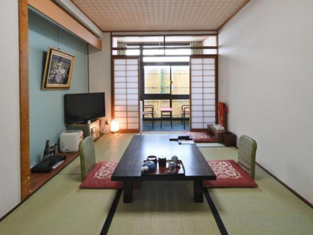 Hotel Seikai Tatami Room Tea Table