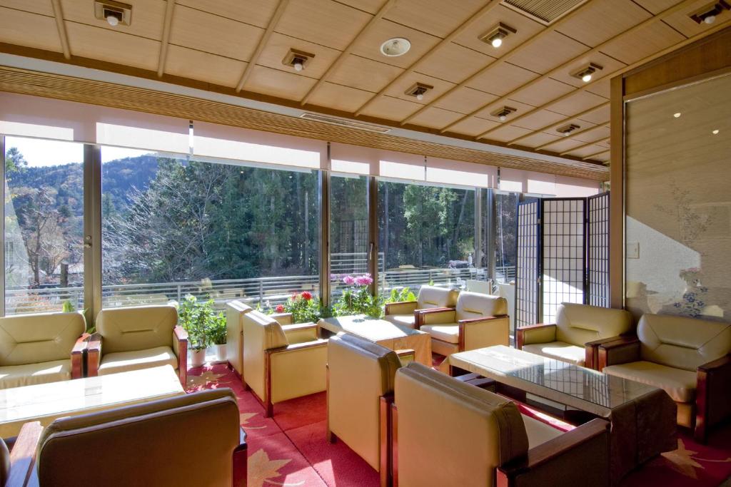Hotel Seikoen Lounge Area