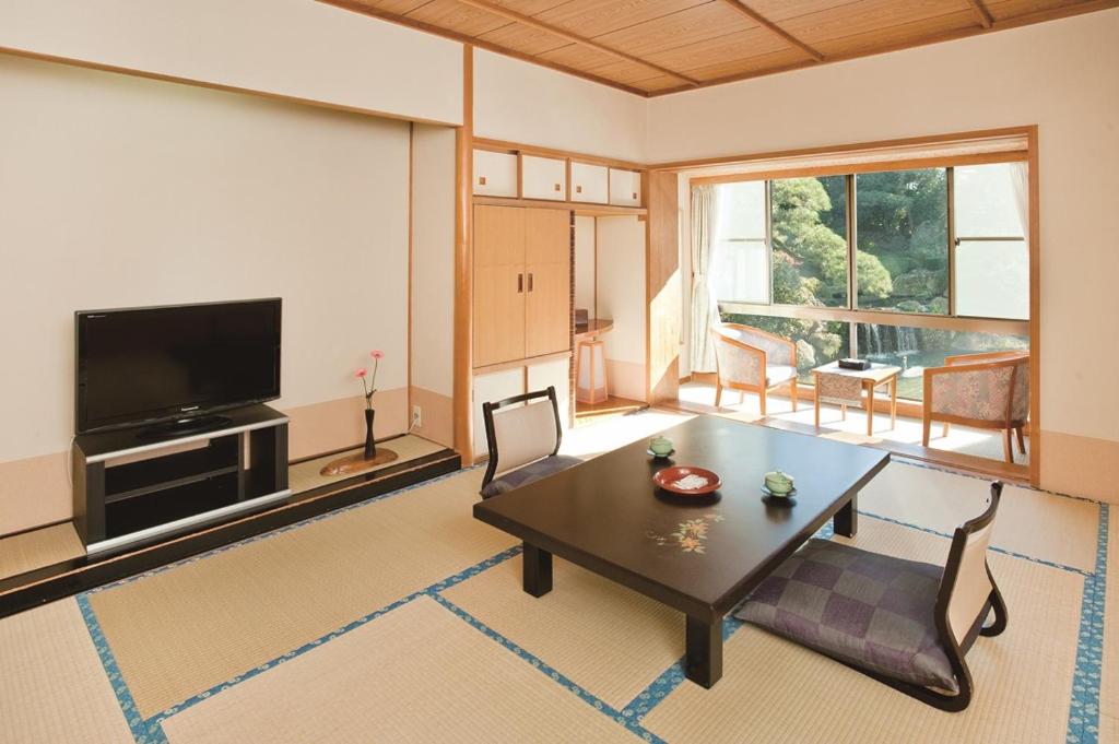 Hotel Sekifu Tatami Room Tea Setting