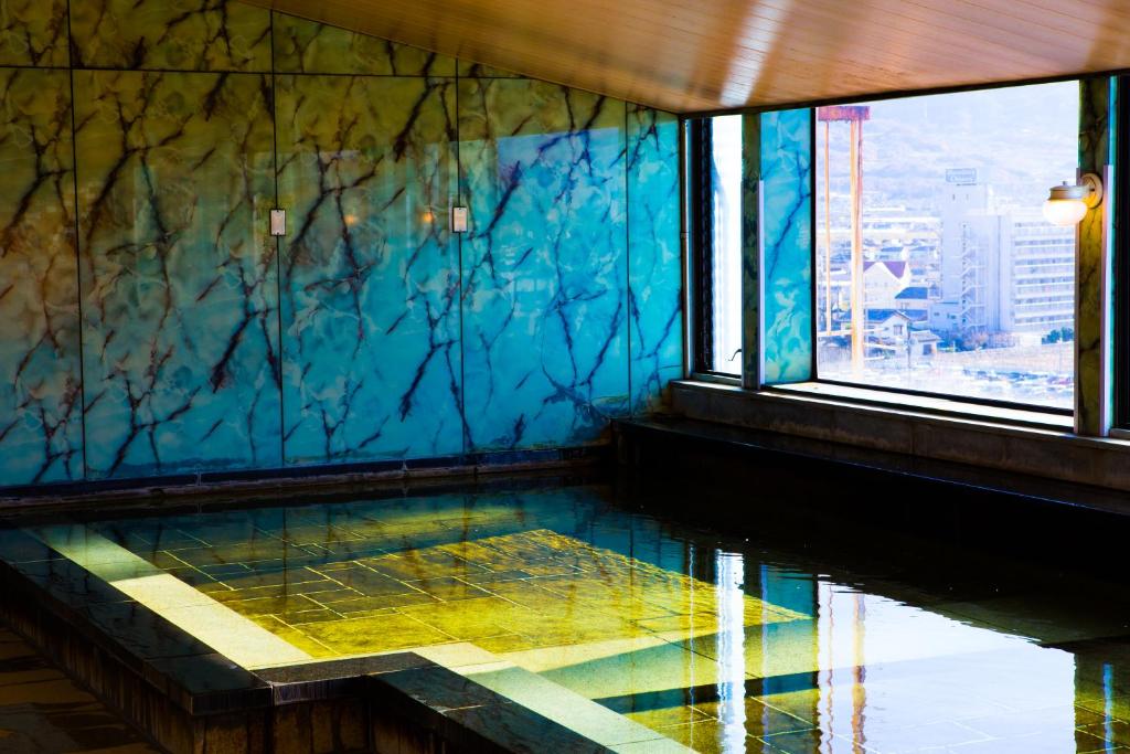 Hotel Sekitei Onsen Bath