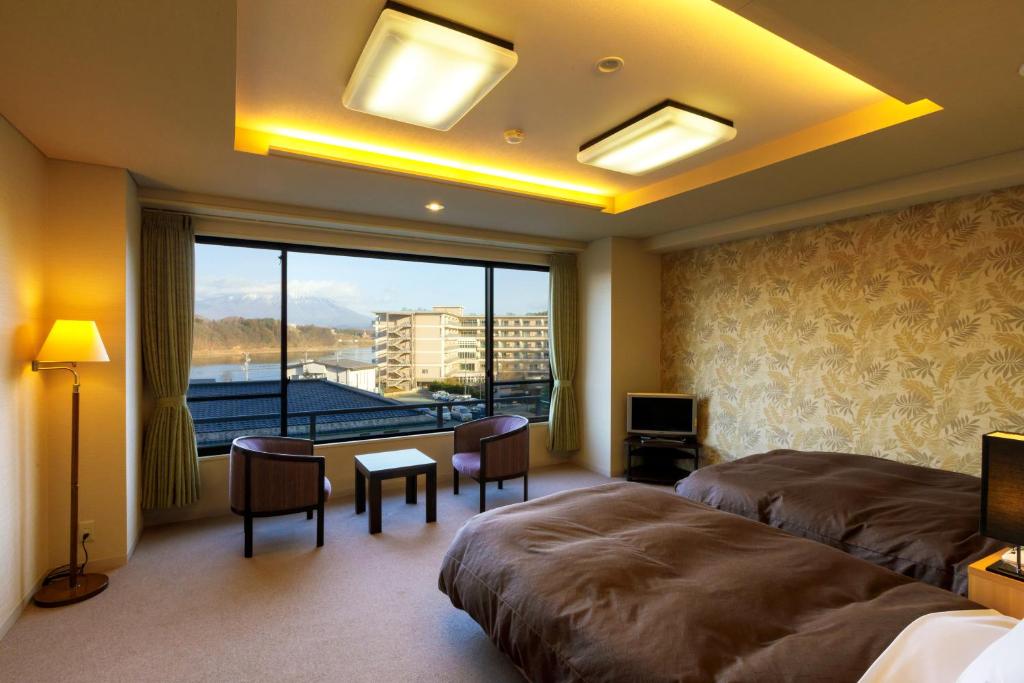 Hotel Shion Room Window View