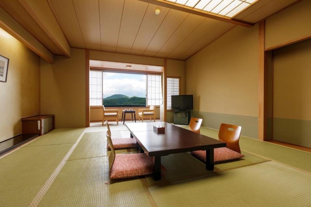 Hotel Shion Tatami Room Mountain View