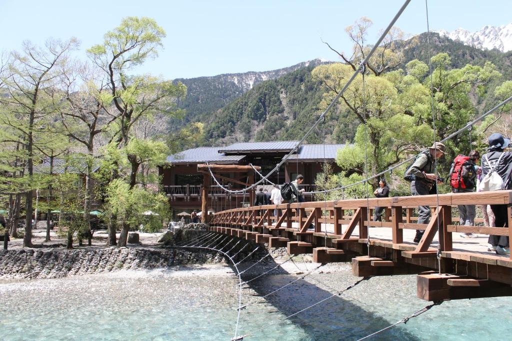 Hotel Shirakabaso Kamikochi Bridge Mountains