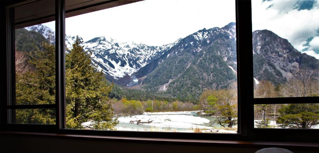 Hotel Shirakabaso Kamikochi Mountain View