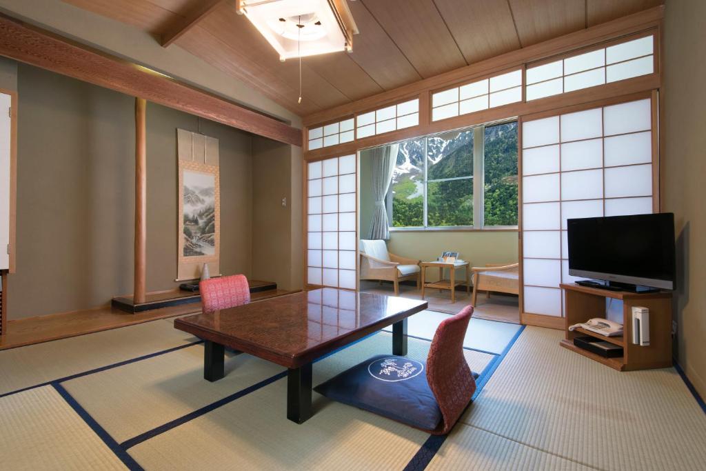 Hotel Shirakabaso Kamikochi Tatami Room