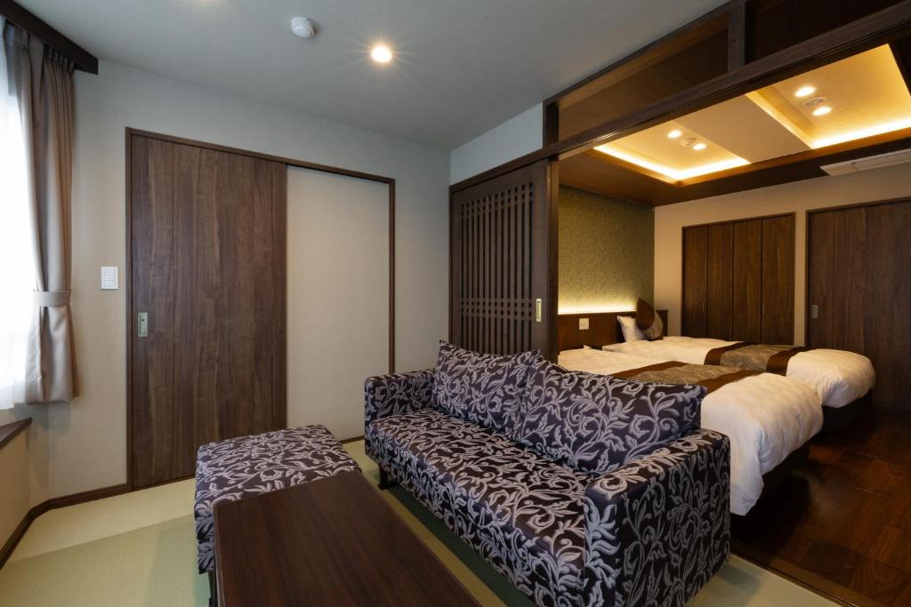 Hotel Shiroyama Onsen Modern Room