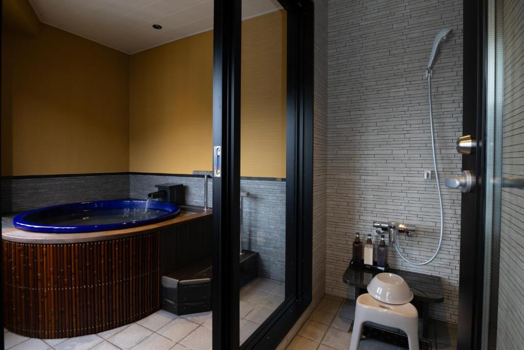 Hotel Shiroyama Onsen Private Bathroom