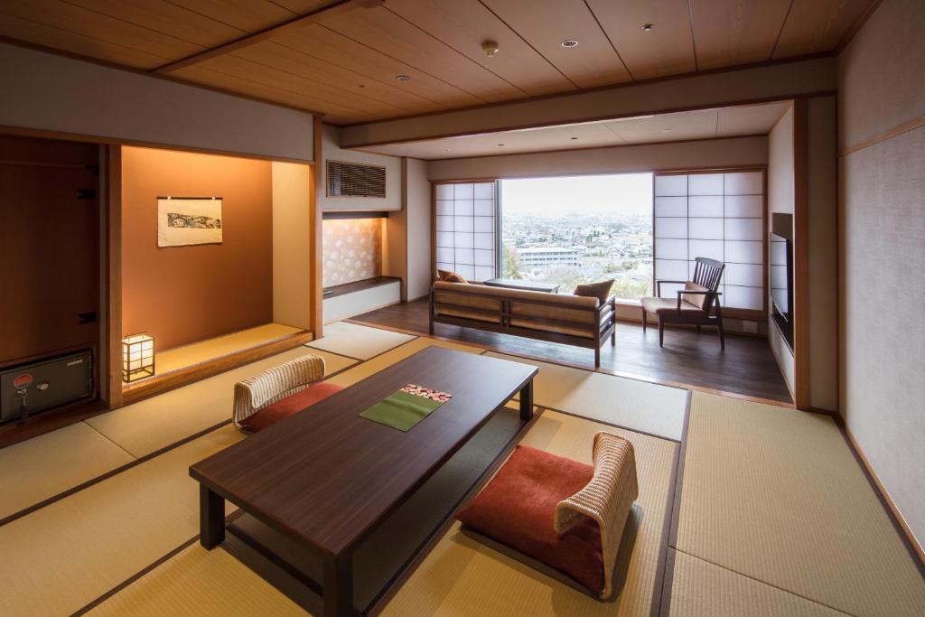 Hotel Shoho Matsumoto Tatami Room Interior